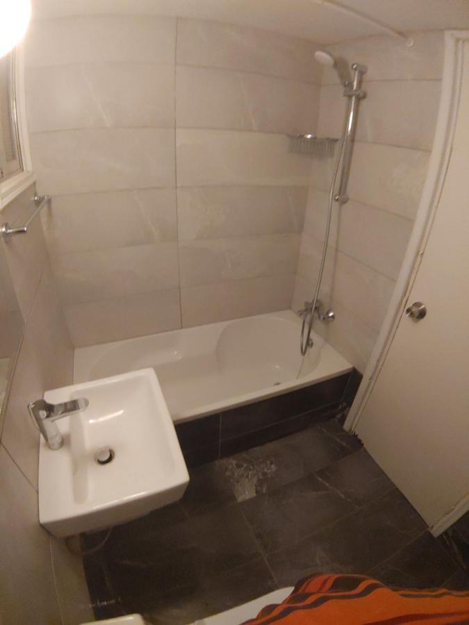 Luxury Apartment In Light House Beach Paphos Luaran gambar
