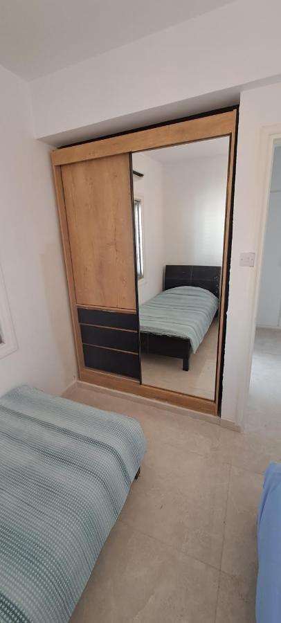 Luxury Apartment In Light House Beach Paphos Luaran gambar