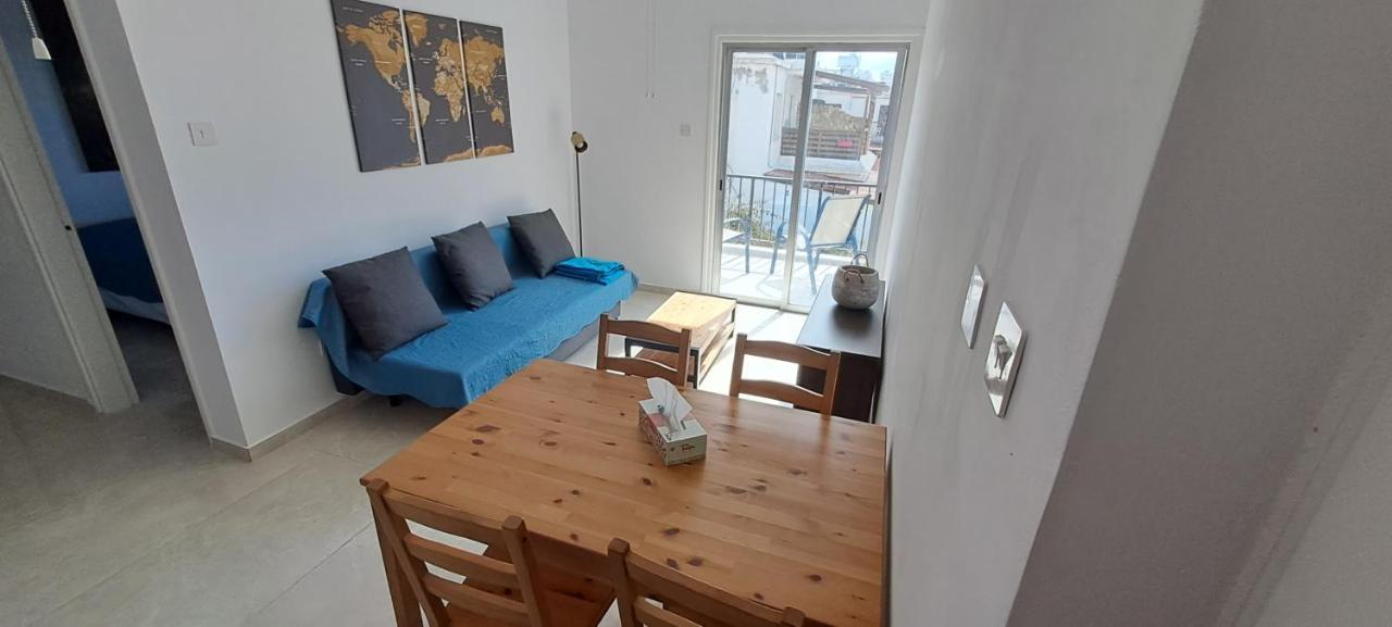 Luxury Apartment In Light House Beach Paphos Luaran gambar