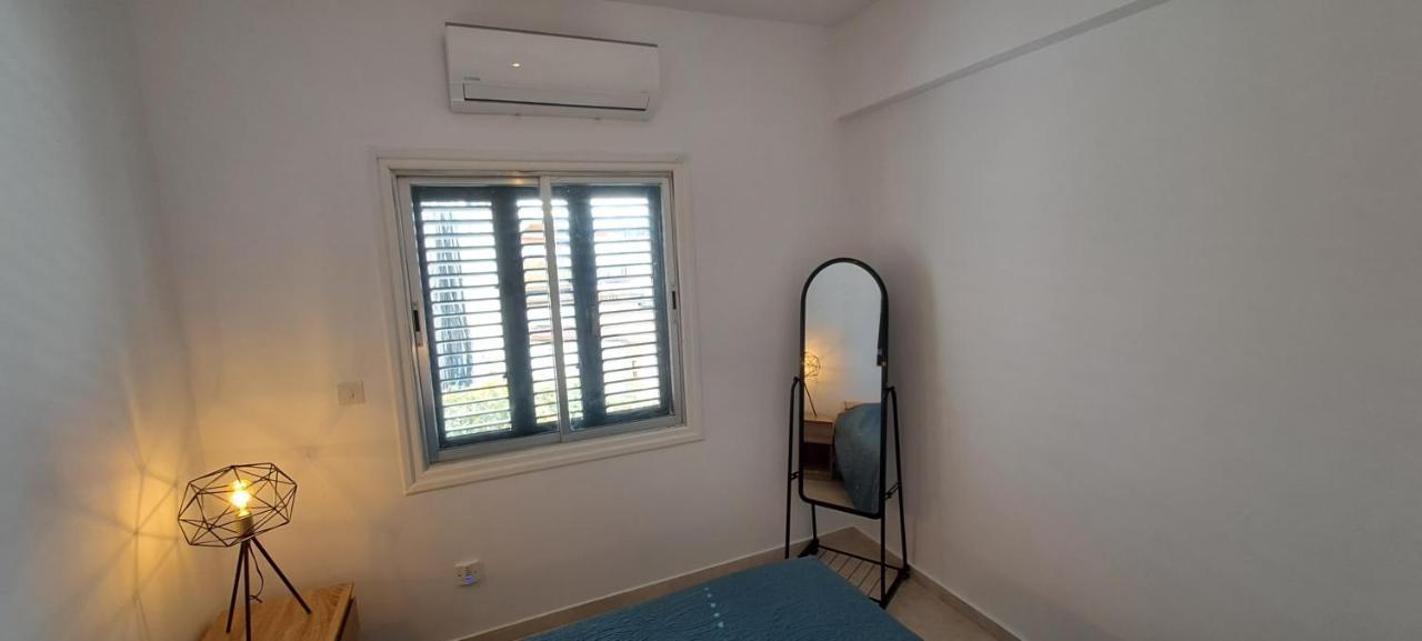 Luxury Apartment In Light House Beach Paphos Luaran gambar