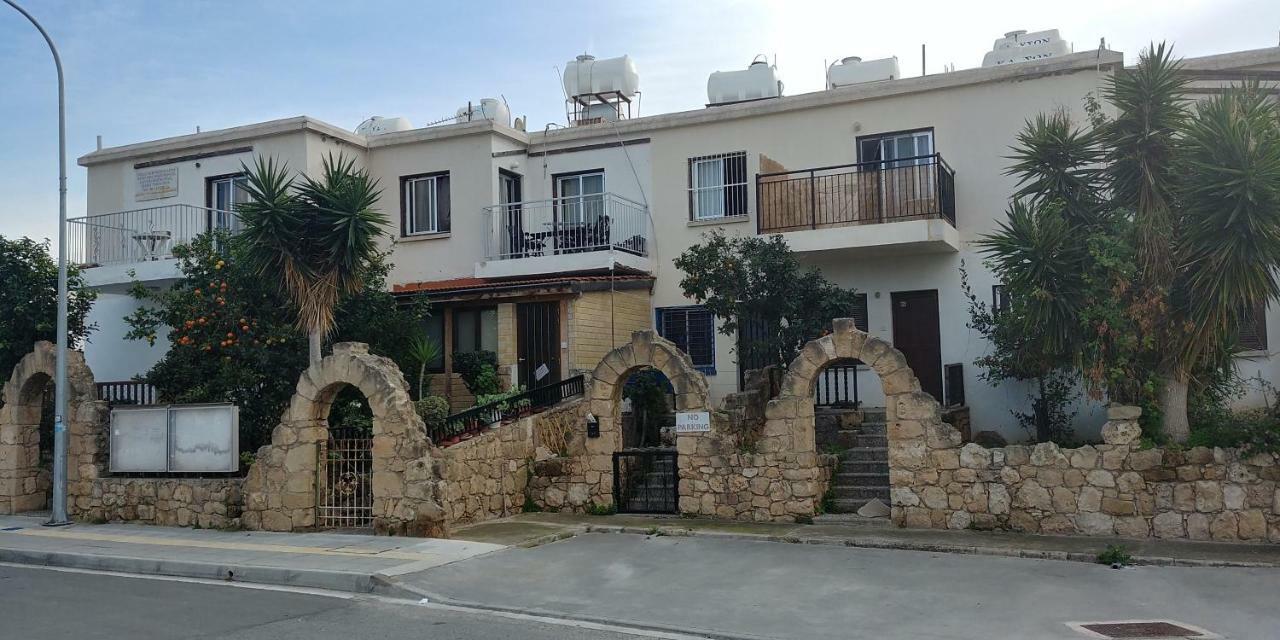 Luxury Apartment In Light House Beach Paphos Luaran gambar